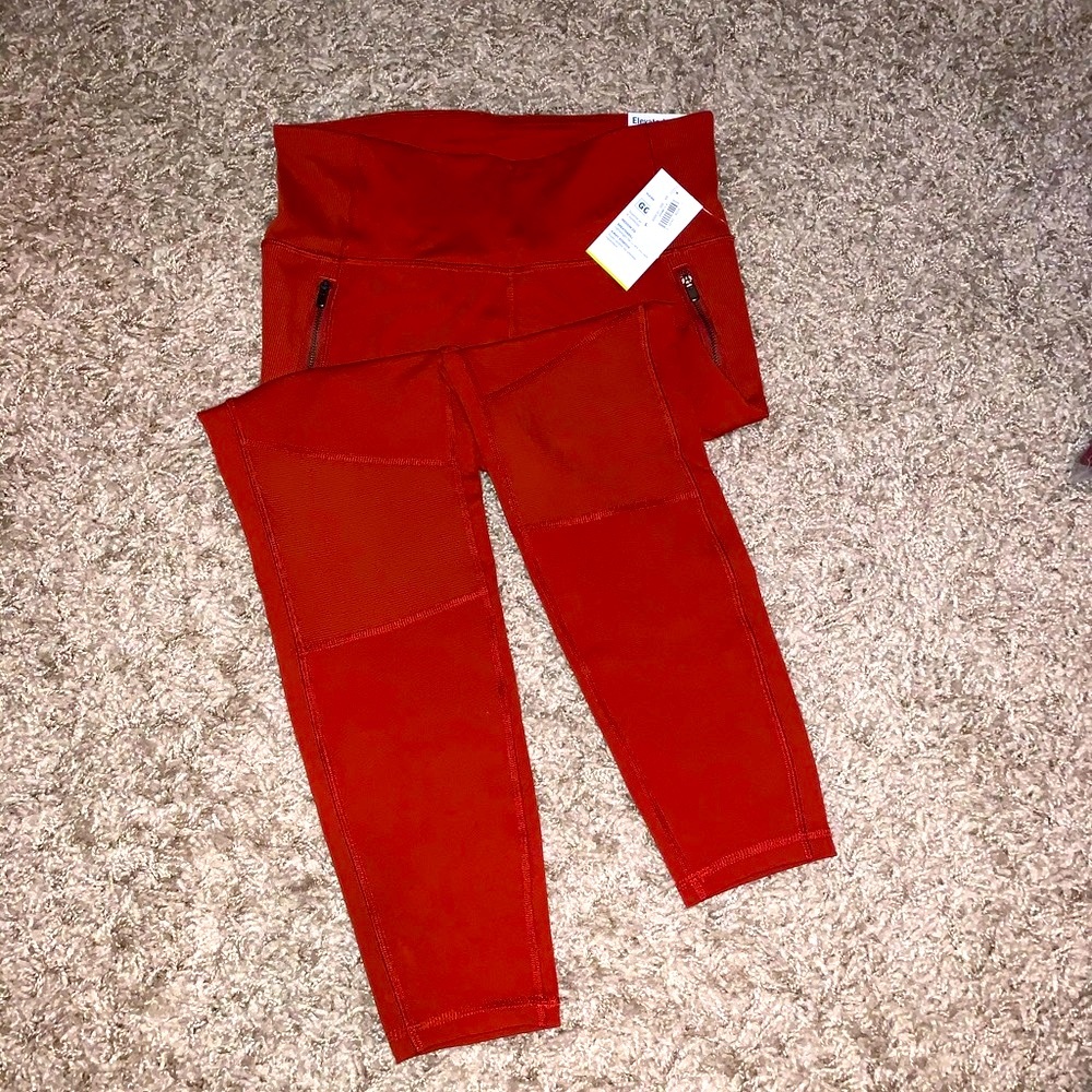 NWT Old Navy Hi Rise 7/8 Elevate Leggings Sz L
